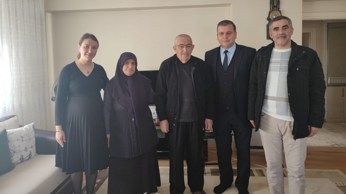 Sehit Öğretmen Mehmet Gökhan AY'ın Ailesine Ziyaret